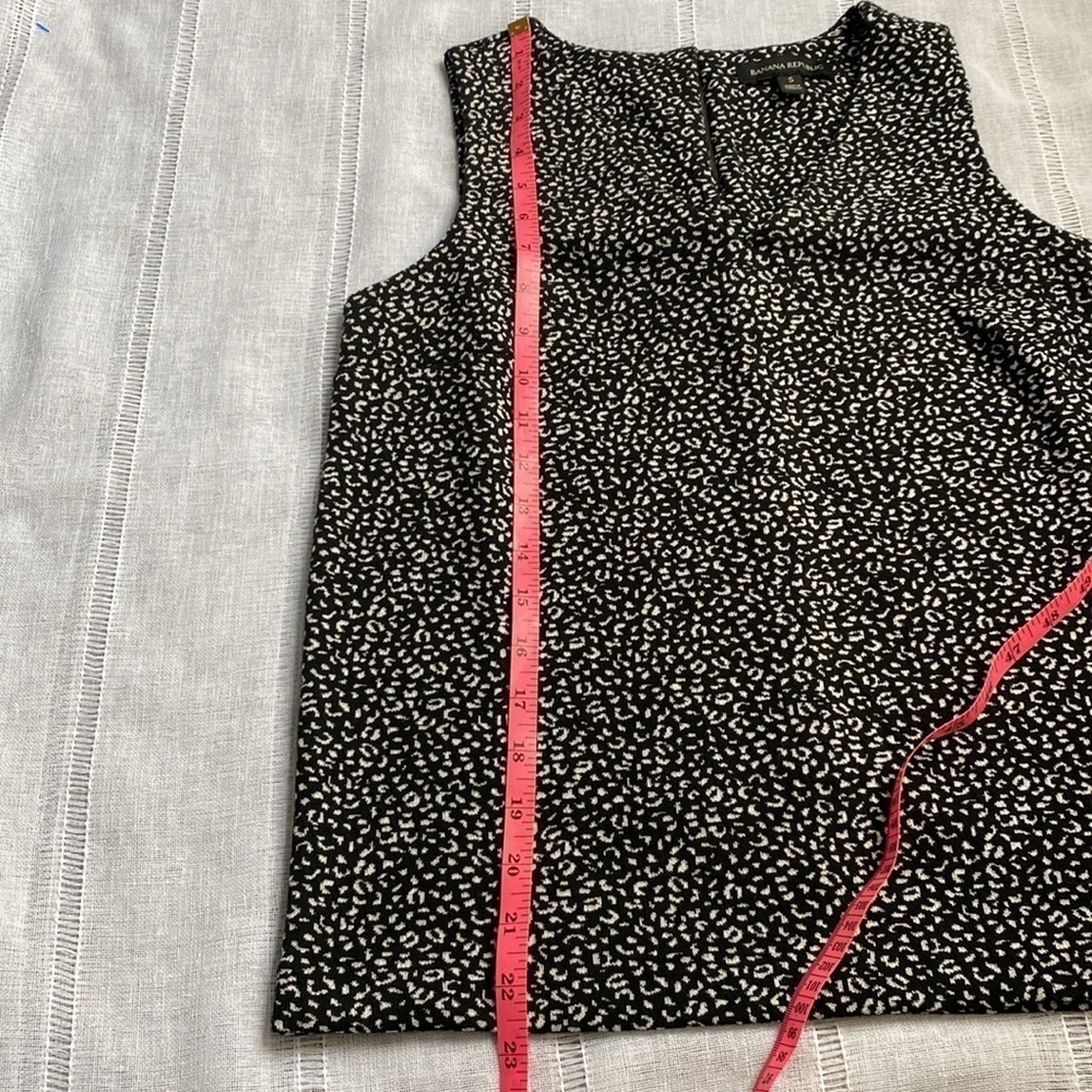Banana Republic sleeveless top in cheetah print. - Picture 8 of 11